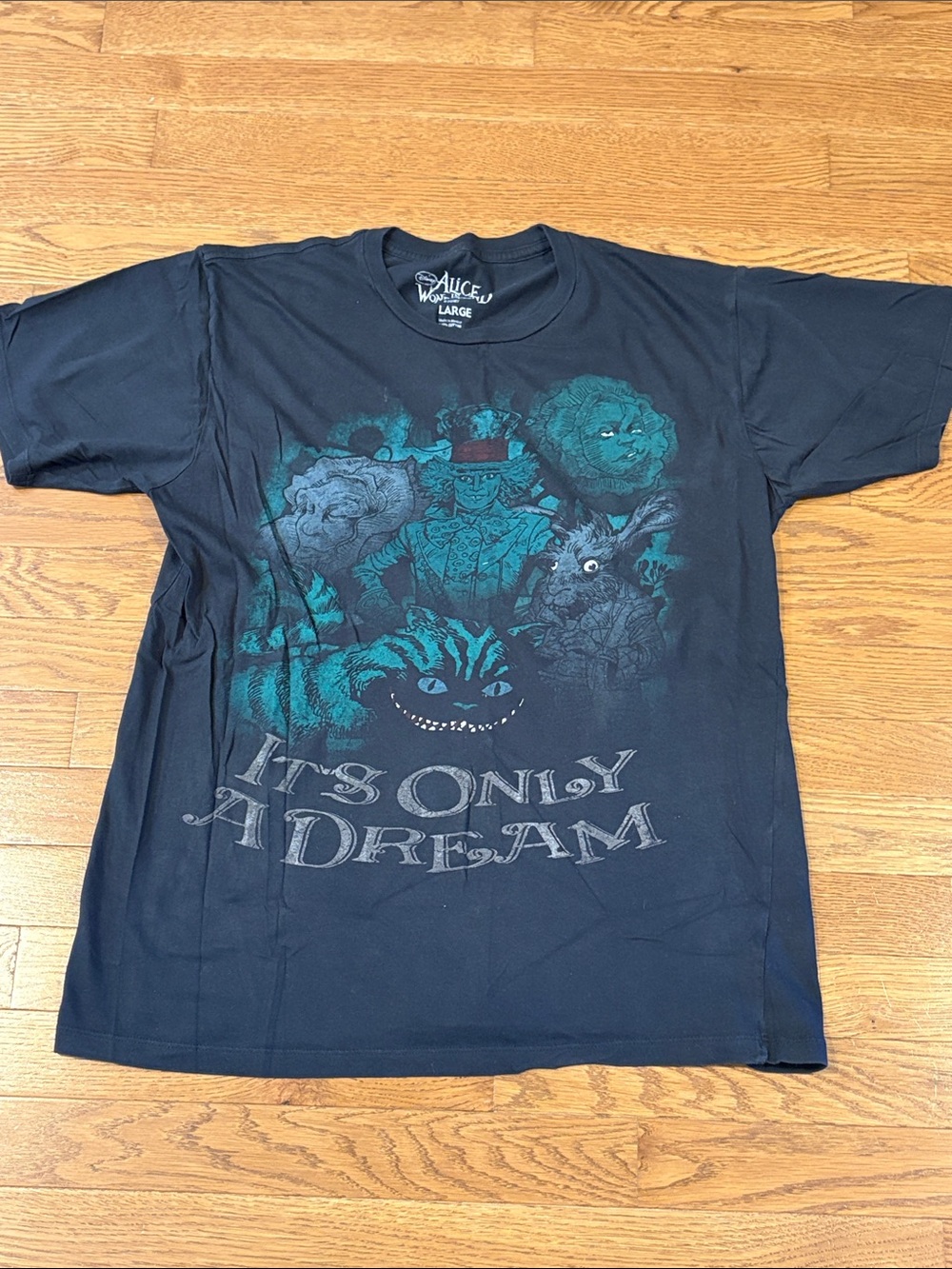 Hot Topic | Alice In Wonderland Graphic T-Shirt Green & Black Size Large